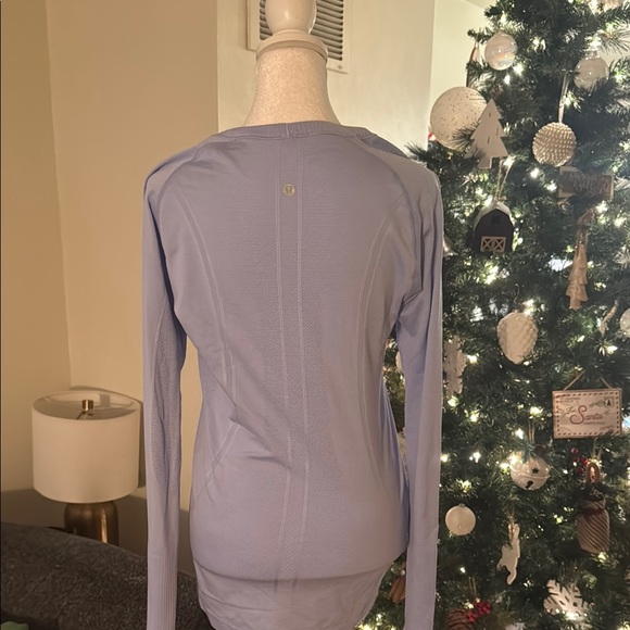 Lululemom swiftly tech long sleeve - Picture 2 of 2